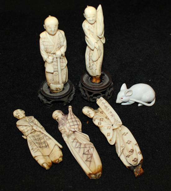 5 Japanese tusk figures and a Hirado mouse